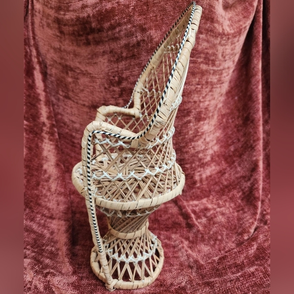 Mini Wicker Peacock Chair 16 inch - Picture 6 of 8